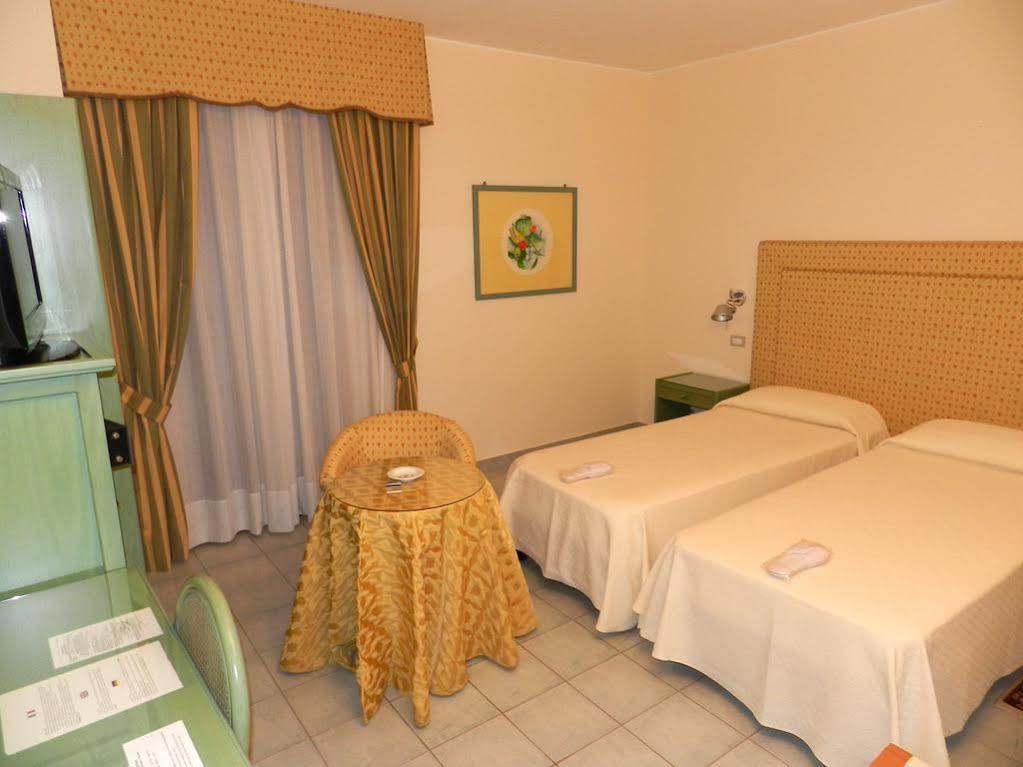 Hotel Il Mulino Capo d'Orlando Ngoại thất bức ảnh